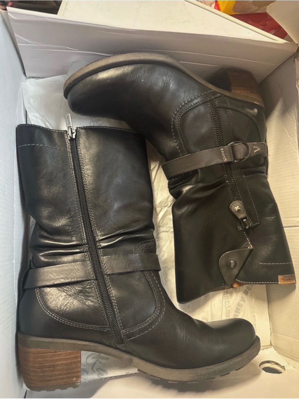 Black Leather Boot with Tan Leather Interior and Round Logo Stamp pikolinos